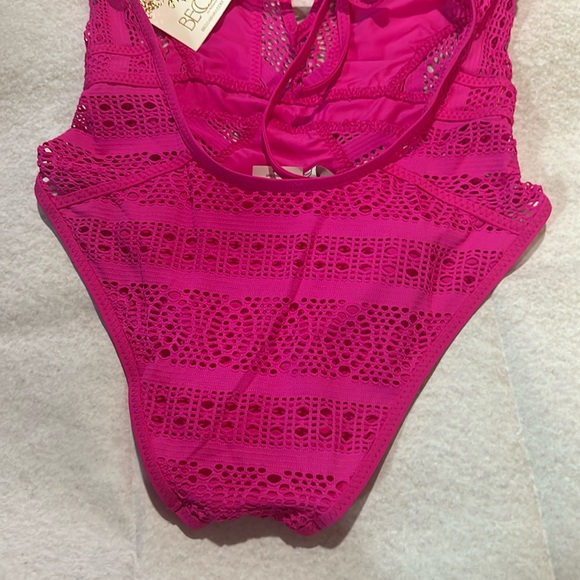 NWT BECCA Color Play Pink Flambe' Plunge One Piece - Picture 12 of 13